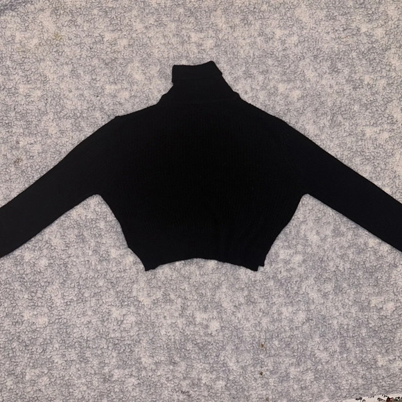 UK2LA Black Turtleneck Knit Sweater - Size Medium - Picture 3 of 5